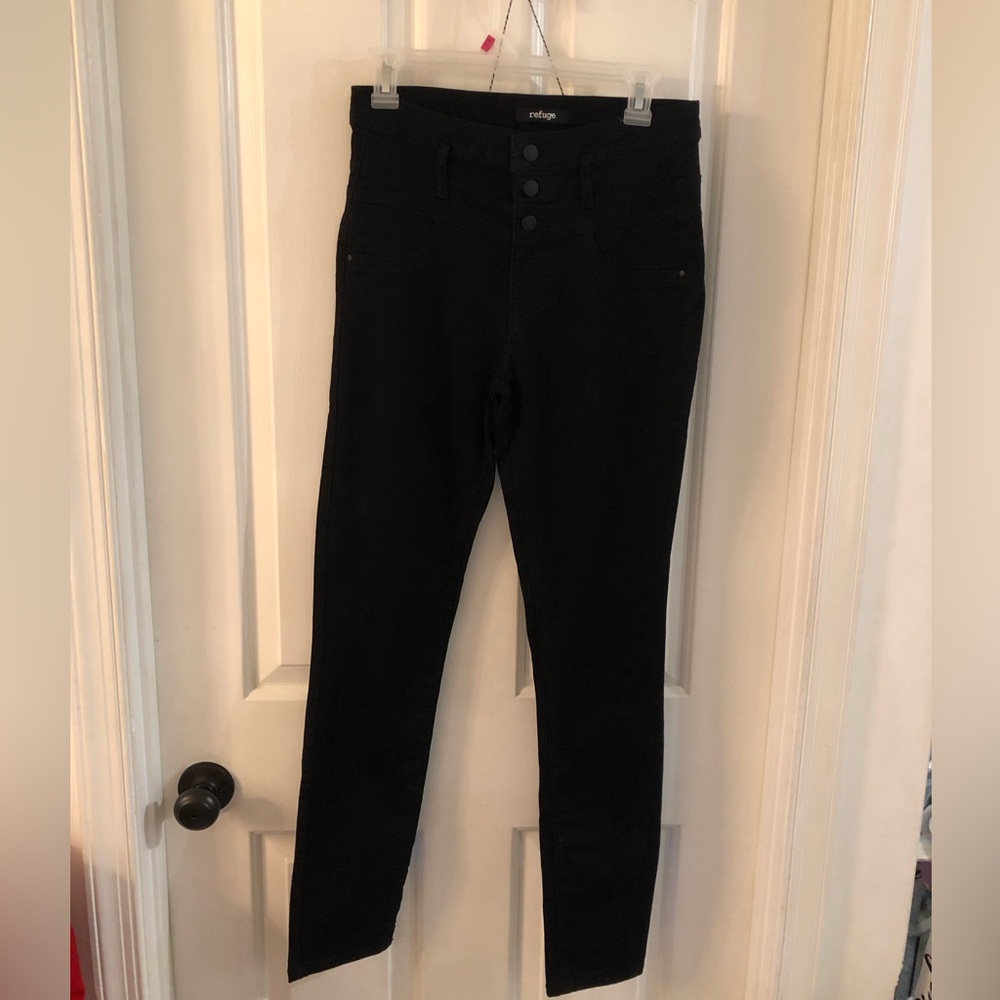 Black Refuge Jeans